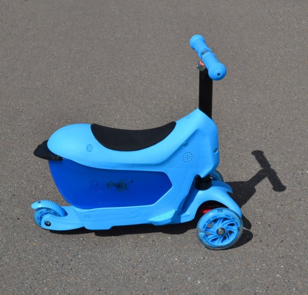 Самокат-беговел Ateox со светящимися колесами колесами, голубой